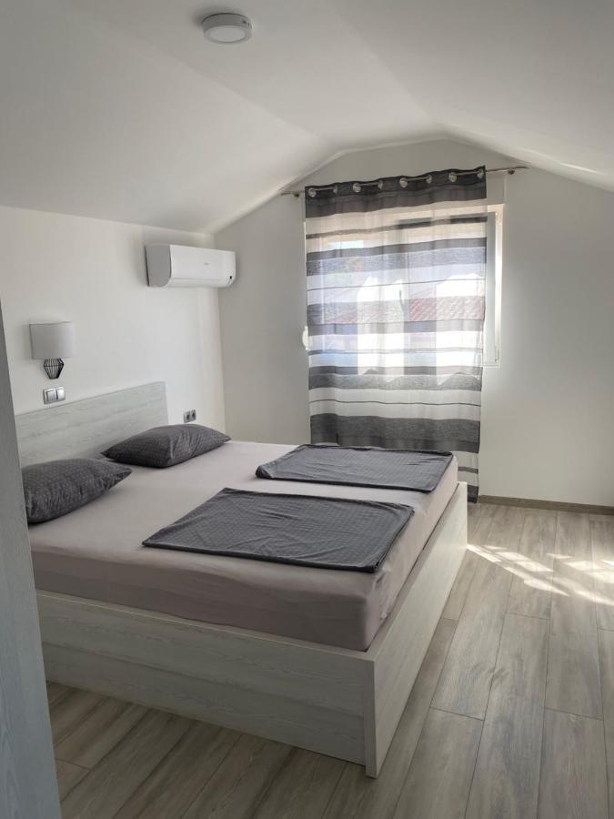 Apartments Nautica Barbat na Rabu エクステリア 写真